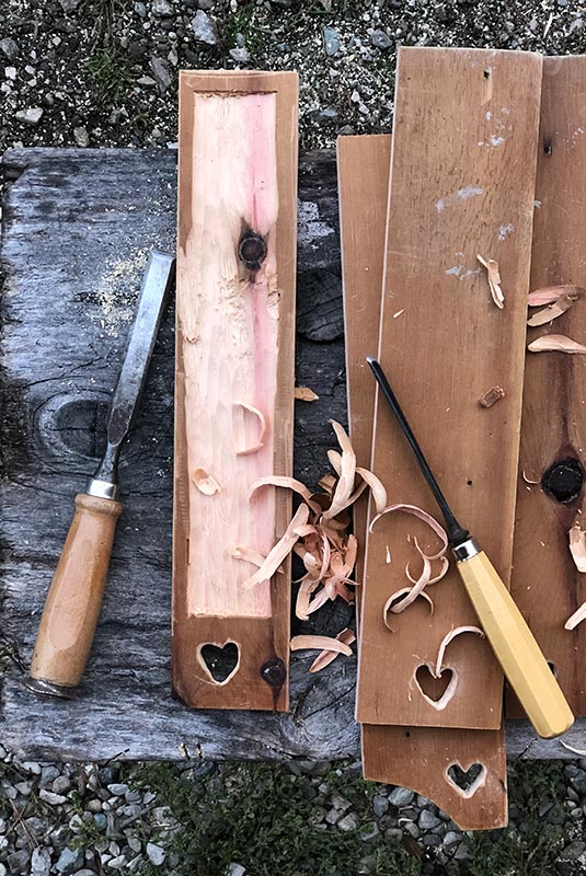 Echtes Südtiroler Handwerk - Holz schnitzen